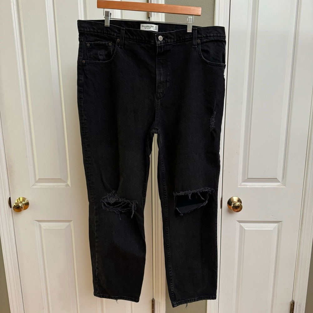 Abercrombie & Fitch 90’s Ultra High-Rise Black Distressed Jeans